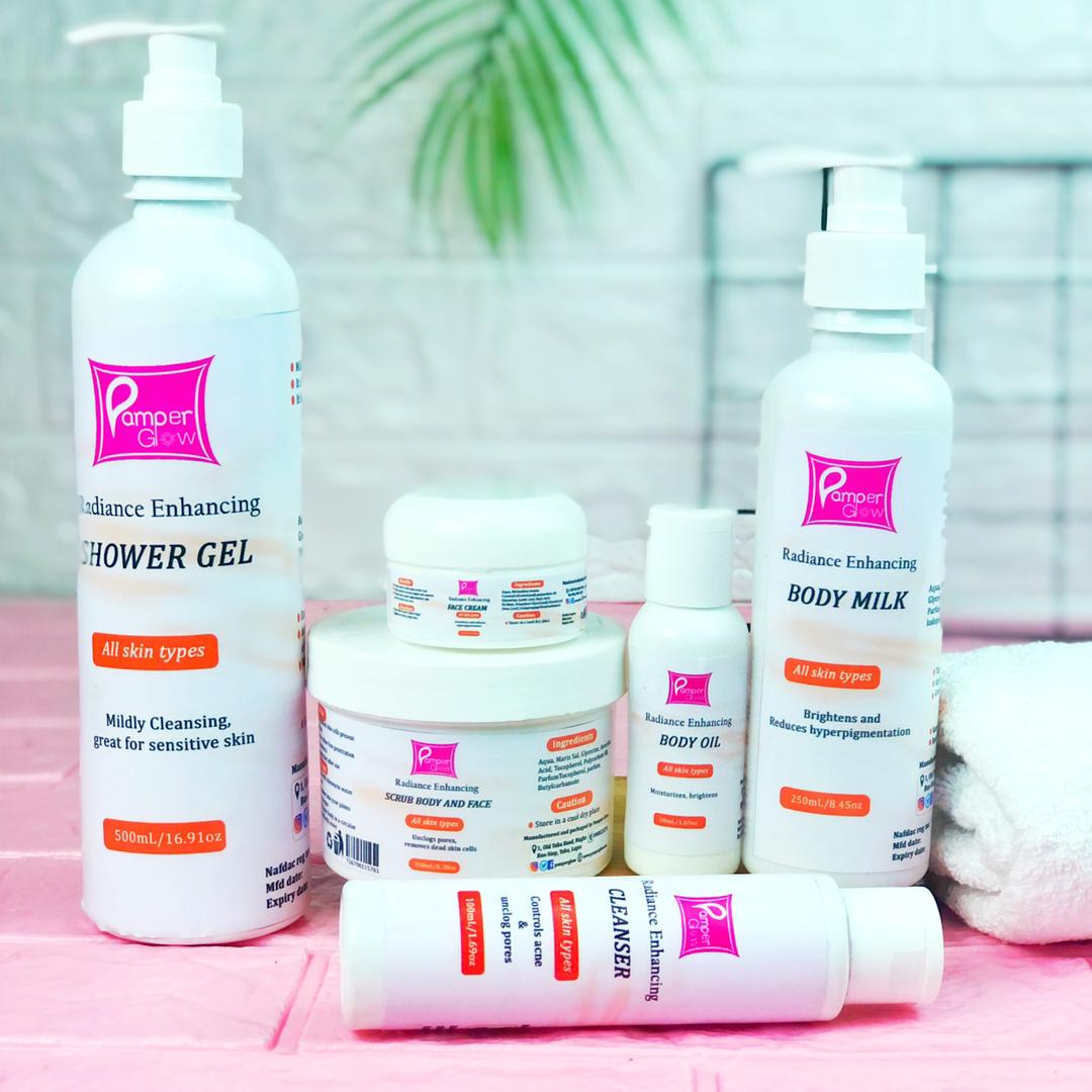 Pamper Glow Radiance Set